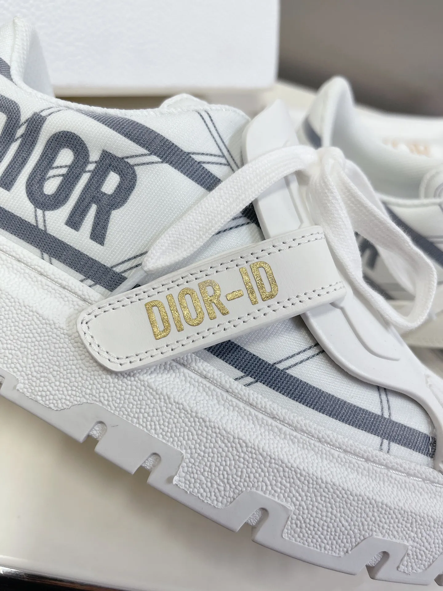 👟👟Ex-factory price 480👟👟 Women's Shoes Women's Clothing Women's Shoes Women's Clothing DIOR Dior classic shell-toe sneakers, genuine purchase and development, perfect one-to-one reproduction ✔️Cow leather upper ➕Transparent film, classic shell outsole, very comfortable on top, genuine full set of packaging, transparent outsole, size 35-41
